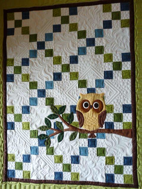 Love the "Hoot"! Darling quilt by Margaretgunn @ MQR - I love the square on point in the background - great touch!  "help 012.JPG"