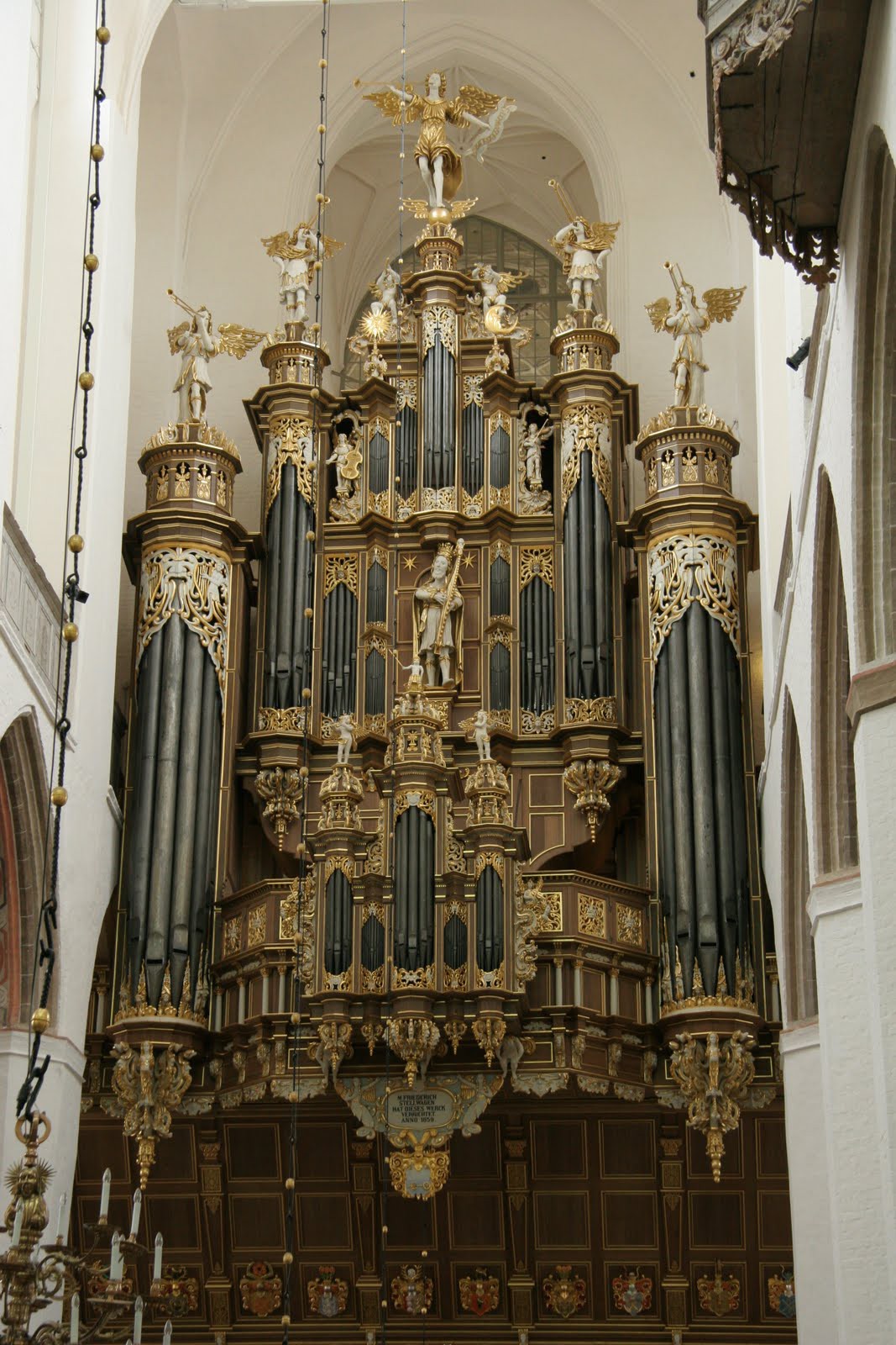 6. Церковь Св. Марии (Штральзунд, Германия) музыкальный инструмент, орган