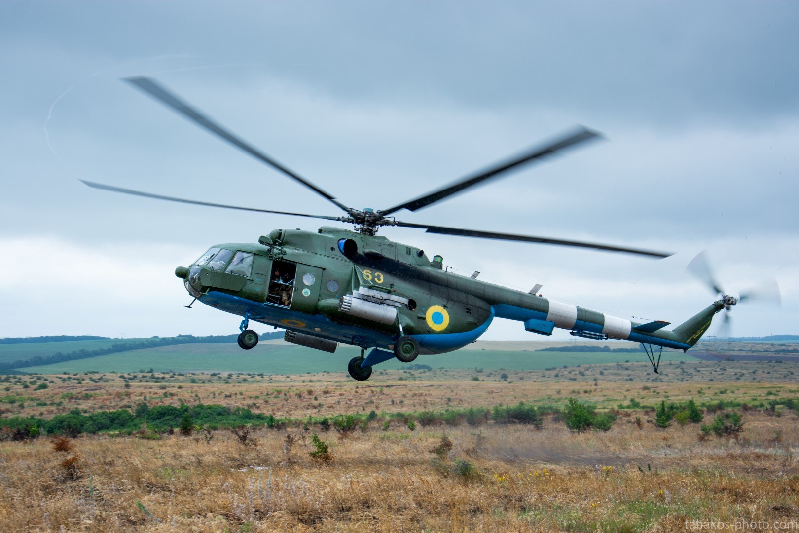Сегодня в 7.30 украинский ми 8. ВСУ вертолета ми-8. Ми-8 вертолёт ВВС Украины. Ми17 вертолет военный. Вертолёт ми-8 Узбекистан.