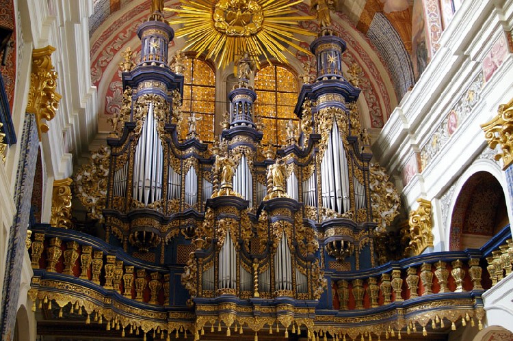 9. Базилика Благовещенния (Свята Липка, Польша) музыкальный инструмент, орган