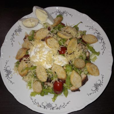 Салат “Цезарь” по-домашнему - рецепт с фото Салат “Цезарь” по-домашнему - рецепт с фото