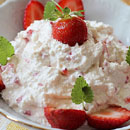 Летний
завтрак с творогом и клубникой