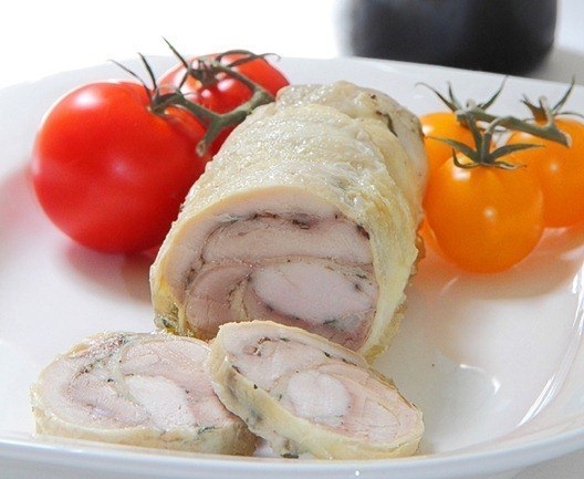Куриный рулет на пару