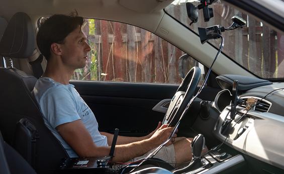 Алексей Кашевник на испытаниях автомобиля, снабженного системой распознавания поведения водителя