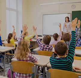 «Единая Россия» ускорит
принятие законопроекта, который
разрешит старшекурсникам преподавать
в школах