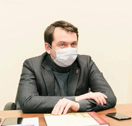 Андрей Чибис: Всем новорожденным
Мурманской области c 1 января будут
вручать подарки